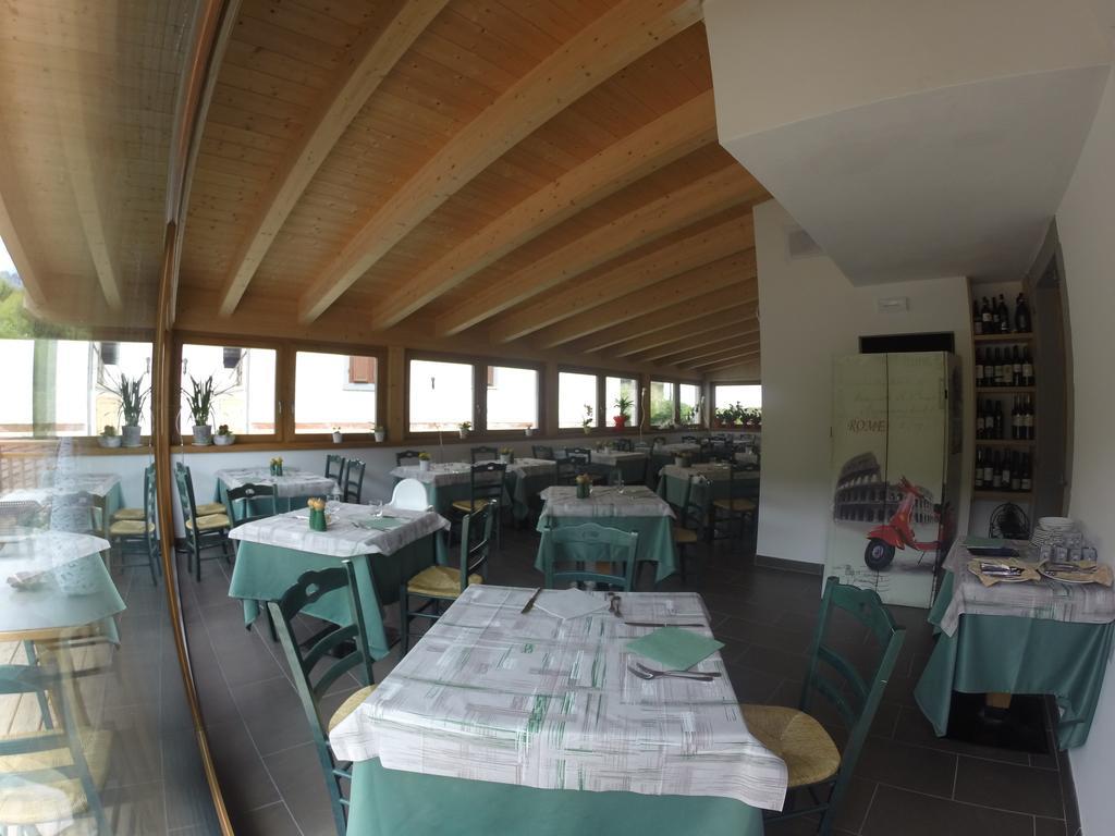 Hotel Locanda Le Tre Oche Molina di Ledro Exterior photo